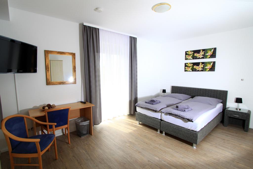 Hotel Sonnenhof Sindelfingen Værelse billede