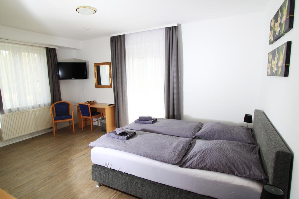 Hotel Sonnenhof Sindelfingen Værelse billede